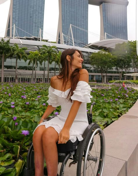 Wheelchair Photoshoot Ideas, Wheel Chair Photoshoot, Aesthetic Wheelchair, Mobility Aids Aesthetic, Wheelchair Photoshoot, Mom Photo Shoots, Editorial Posing, Dressy Sneakers, Cute Senior Pictures