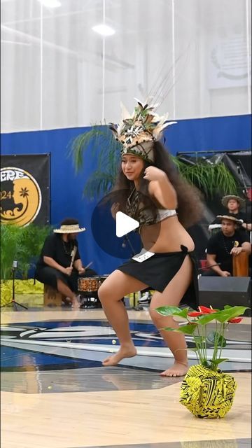 Ori Tahiti Tahitian Dance, Hawaiian Festival, Hawaii Dance, Hawaiian Hula Dance, Tahitian Costumes, Tahitian Dance, Polynesian Dance, Hawaiian Woman, Hawaiian Dancers