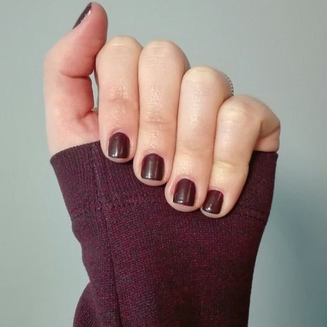 Burgundy Nails - Essie shearling darling Essie Shearling Darling, Nails Essie, Burgundy Nails, Essie Nail, Essie, Heart Ring, Nail Polish, Nail Art, Nails