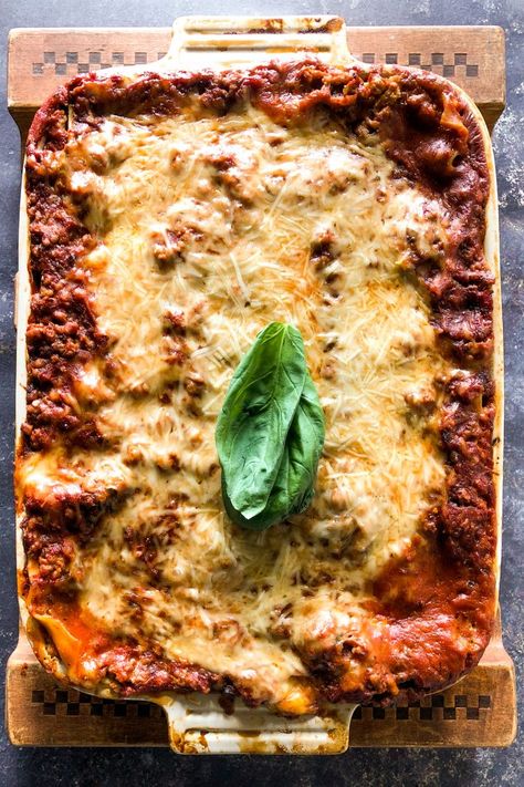 Adapted from Run Fast. Eat Slow. Cookbook’s Marathon Lasagna recipe, this Trader Joe’s Sweet Potato Lasagna is easy, delicious, and a real crowd pleaser! #lasagna #comfortfood #pastafoodrecipes Sweet Potato Lasagna, Sauteed Zucchini Recipes, Run Fast Eat Slow, Potato Lasagna, Pesto Lasagna, Turkey Lasagna, Crockpot Lasagna, Run Fast, Vegetarian Crockpot