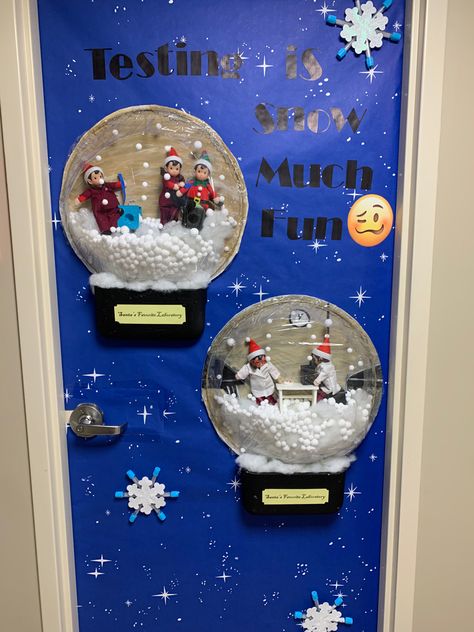 3d Snow Globe Door Decoration, Christmas Door Decorating Contest Snow Glob, Snowman Office Door Decorations, Christmas Door Decorating Contest For Nurses, Frosty Door Decorating Ideas, Snowglobe Office Decoration, Snow Globe Classroom Door, Science Christmas Door Decorations, Snow Globe Door Decorating Contest