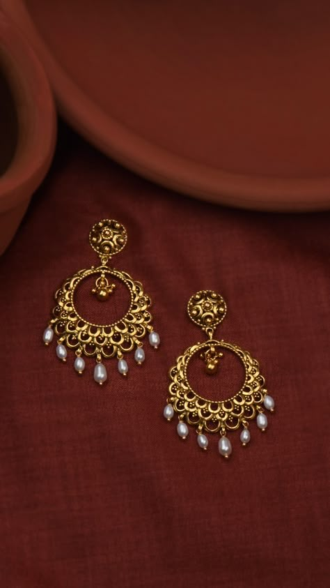 Earrings For Churidar, Antique Earrings Gold Indian, Simple Indian Earrings, Gold Chandbali Earrings, Chandbali Earrings Gold, Pearls Earrings Gold, Polki Diamond Jewellery, Indian Gold Earrings, Pearl Gold Earrings