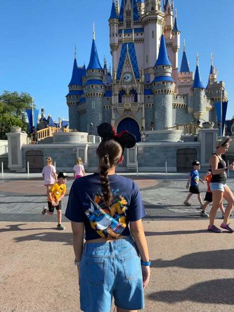 Walt Disney World Outfits Summer, Girly Disney Outfits, Aesthetic Disney Outfits, Walt Disney World Outfits, Disney World Outfits Summer, Disney Ootd, Disneyland Aesthetic, 21 Bday, Disney Trip Outfits