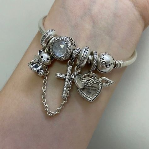 Sea Bracelet, Star Sea, Pandora Bracelet Charms Ideas, Pandora Star, Celestial Beings, Pandora Bracelet Designs, Dope Jewelry Accessories, Pandora Jewelry Charms, Bracelet Inspo