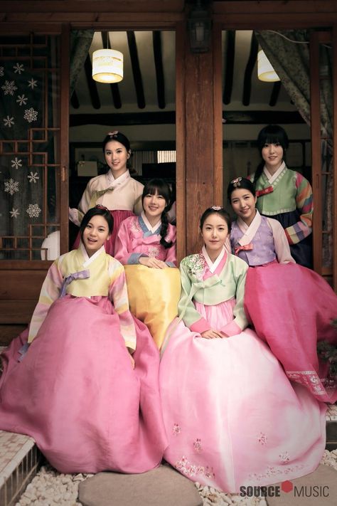 G-Friend in HanBok Lunar New Year Greetings, Sinb Gfriend, Korean Traditional Dress, G Friend, Korean Traditional, Lunar New Year, Korean Celebrities, Traditional Dress, Girl Bands