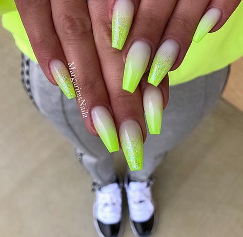 Neon ombré coffin nails  Lime green glitter nail art design by MargaritasNailz  #ombrenails#glitternails#coffinnails#springnails#MargaritasNailz#glitterombrenails#nailfashion#nailswag#nailedit#nailcandy#greennails#nailsofinstagram#valentinomargaritasnailz#nailaddict#instagramnails#limegreen#nailporn#limegreennails#nailtrends#modernsalon#neonyellow#modernnails#naildesign#hudabeauty#blingnails#unicornnails#rainbownails#neonnails#pastelnails#nailart Bright Neon Acrylic Nails, Pedicure Green, Glitter Ombre Nails, Lime Nails, Lime Green Nails, Nails Opi, Ombré Nails, Ombre Nails Glitter, Ombre Acrylic Nails