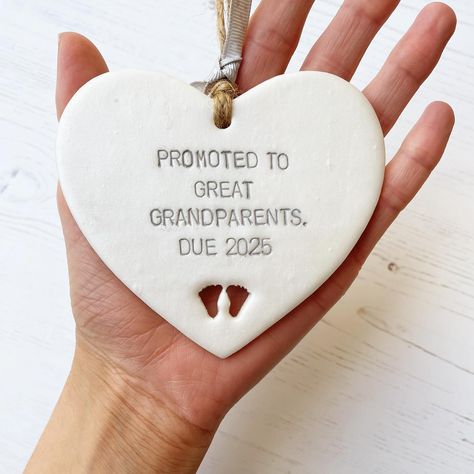 Well it didn’t take long until requests for Great Grandparents, Aunties and Uncles came in. Swipe to the end to see the last one, if you are a Peter Kay fan you will understand 🤣 I couldn’t wait to make it when the order came through! #kirstyshandmadekeepsakes #pregnancyannouncement #pregnancyreveal #greatgrandparents #greatauntie #greatuncleknobhead #greatuncle Gifts For Great Grandparents, Promoted To Grandparents, Grandparents To Be, Heart Gift Wrapping, Pregnancy Reveal Gifts, 30th Anniversary Gifts, Grandma To Be, 25th Anniversary Gifts, Keepsake Baby Gifts