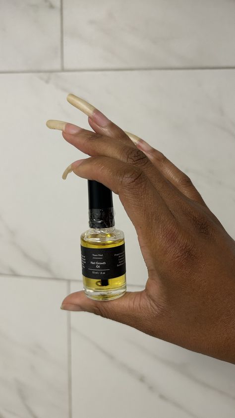 This proprietary blend of all natural oils, moisturizes and nurtures nails so they can grow long and strong. Products For Nail Growth, Nail Growth Oil, Natural Nail Growth, Nail Growth Faster, Grow Long Nails, Diy Makeup Remover, Nail Care Products, Natural Nail Care, Diy Beauty Treatments