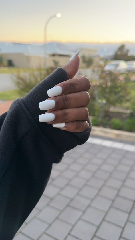 White Nails On Brown Skin, Nails On Brown Skin, Nails Brown Skin, White Square Nails, Shiny Nails Designs, Soft Nails, Manifestation Board, Classy Nails, Square Nails