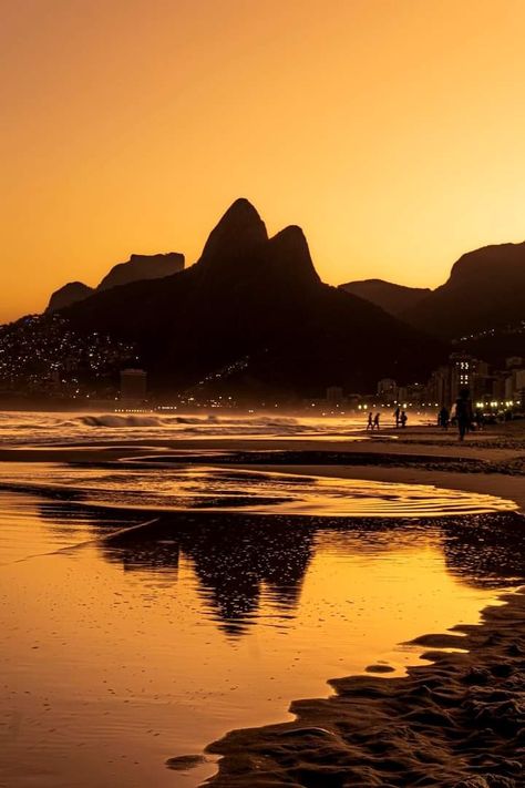 Brazil Asthetics, Vintage Brazil, Brazil Aesthetic, Inspiration Illustration, Pinterest Design, Brazil Travel, Jewelry Luxury, Cinematic Photography, Summer Sunset