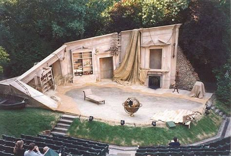 Conception Scénique, Open Air Theatre, Outdoor Theatre, Scenography Theatre, Theater Decor, Theatre Inspiration, Open Air Theater, Stage Set Design, Set Design Theatre