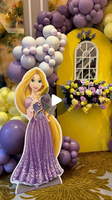 Rapunzel Decorations, Rapunzel Birthday Party Decorations, Rapunzel Party Decorations, Rapunzel Themed Birthday Party, Princess Balloon Decorations, Kids Table Decor, Rapunzel Theme, Rapunzel Tower, Rapunzel Princess