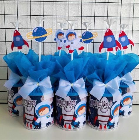 1st Birthday Boy Gifts, Planet Party, Space Crafts For Kids, Baby Shower Balloon Decorations, Astronaut Party, Astronaut Birthday, Outer Space Birthday, Birthday Dinner Party, Space Birthday Party