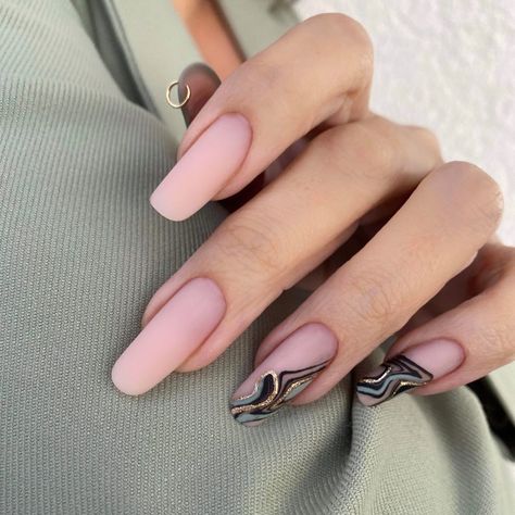 Slim Oval Nails, Slim Almond Nails, Slim Nails Design, Nails Slim, Slim Nails, Nude Gel Polish, White Gel Nails, Gel Nails French, Snowflake Nail