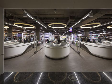 Supermarket Design Interior, Supermarket Display, Retail Architecture, Grocery Store Design, Food Retail, Supermarket Design, Mall Design, Counter Design, Centre Commercial