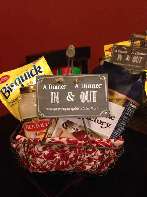 Teacher Appreciation Gift: "A Dinner In & A Dinner Out" - Jar of pasta sauce, bag of pasta, cheesy garlic biscuit mix, grated Parmesan cheese shaker, and a gift card to a favorite restaurant. #teacherappreciationgift #giftbasket #daycareteachergift #picnicbasket Best Pasta Dinner, Jar Of, Gift Card Basket, Daycare Teacher Gifts, Dinner Gifts, Restaurant Gift Cards, Cars Ideas, Best Pasta, Biscuit Mix