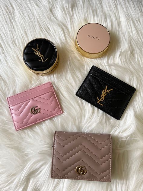 Gucci Wallet Aesthetic, Wallet Luxury Women, Card Holder Wallet Aesthetic, Cute Backpacks For Highschool, Luxury Purchases, Gucci Wallet Women, Ysl Card Holder, Luxury Brand Packaging, Face Cushion