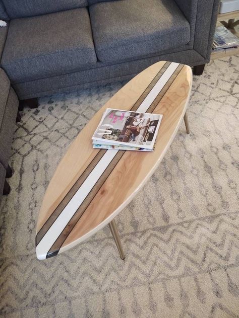 Surf Room Decor, Deco Surf, Surfboard Coffee Table, Beach Room Decor, Surf Room, Beachy Room, Beach Room, Deco Originale, Epoxy Coating