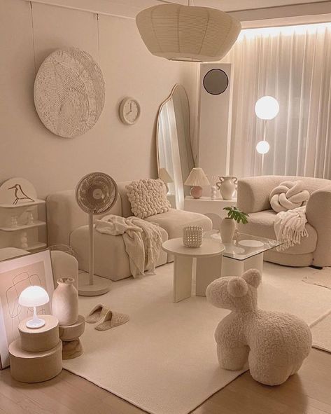 White Cozy Room, White Room Inspiration, Basic Apartment, Bedroom Ideas For Small Rooms Cozy, Dream Bedroom Inspiration, Room Redesign, Bedroom Decor Design, Small Room Design, Cute Bedroom Decor