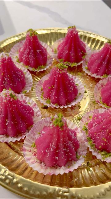 Modak Recipe, Diwali Sweets Recipe, Sweet Dumplings, Almond Butter Cookies, Desiccated Coconut, Pink Food, Diwali Food, Sweet Dishes Recipes, Quick Recipes Snacks