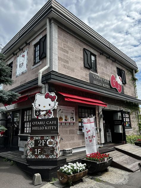 Japan 日本 | Otaru Cafe Hello Kitty in Hokkaido :) Hokkaido Aesthetic, Otaru Japan, Shoujo Life, Cafe Hello Kitty, Japan Cafe, Japan Hello Kitty, Hello Kitty Store, Japan Places To Visit, Welcome To Japan