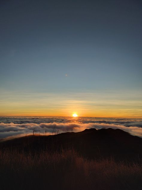 Mt Pulag Photography, Mt Pulag, Skyline View, Baguio, 2025 Vision, Vision Boards, Dress Inspo, 2024 Vision, Art Styles