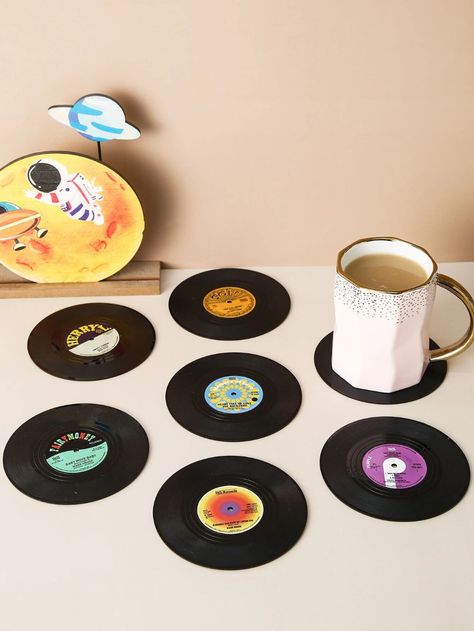 1pc Record Design Random Coaster | SHEIN USA Record Coasters, Record Design, Clay Cup, Air Dry Clay Projects, Keramik Design, Kitchen Fabric, Cup Coaster, Pottery Crafts, Summertime Fun