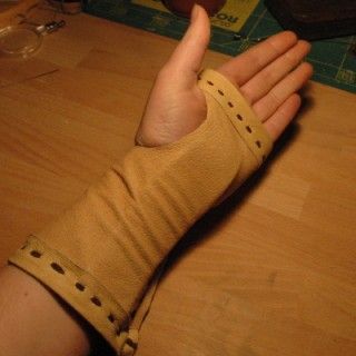 Diy Wrist Brace, Wrist Brace, Basic Tools, Wrist Support, Leather Pattern, I Can't Wait, Leather Diy, Chocolate Recipes, Braces