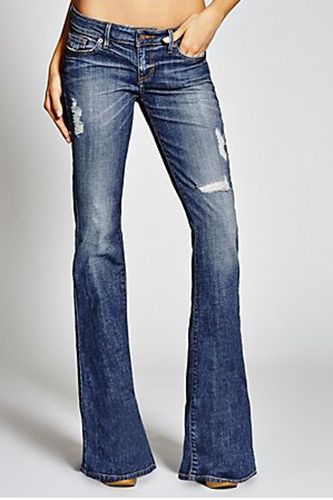 The Ultimate Guide To Non-Skinny Jeans #refinery29  http://www.refinery29.com/denim-trends#slide7 Jeans Stockholm Style, Refinery 29, Bell Jeans, Stockholm Style, Stylish Jeans, Denim Trends, Stockholm Fashion, Best Jeans, Low Rise Jeans