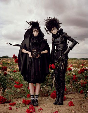 Tim Burton reimagines the season's dark delights. Photographs by Tim Walker.  Read more: Tim Burton Halloween Fashion - Tim Burton Fashion Shoot - Harper's BAZAAR Carnaval Make-up, Tim Walker Photography, Halloween Mode, Lydia Deetz, Martin Parr, Tim Burton Movie, Hallowen Costume, Alfred Stieglitz, Tim Walker