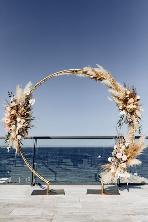 Minimalist Dekor, Arch Ideas, Floral Arch Wedding, Arch Flowers, Grass Wedding, Cabo Weddings, Decor 2024, Boho Wedding Decorations, Outdoor Wedding Decorations