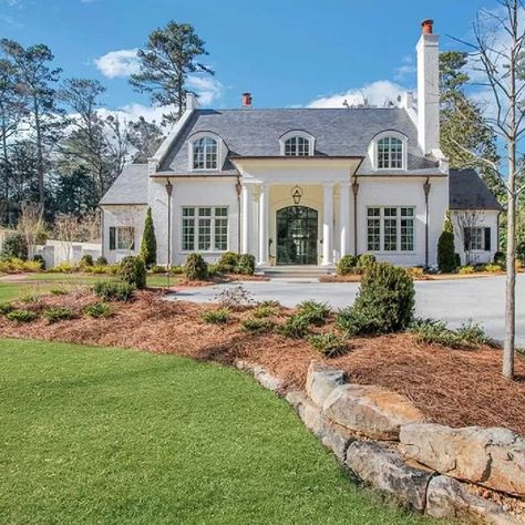 Beautiful Buckhead traditional classic house exterior in Atlanta. Sotheby's Realty #facadelovers #residentialarchitecture Light Grey Paint Colors, Colonial House Exteriors, White Exterior Houses, Classic House Exterior, French Colonial, Built In Grill, Hello Lovely, French House, Colonial House