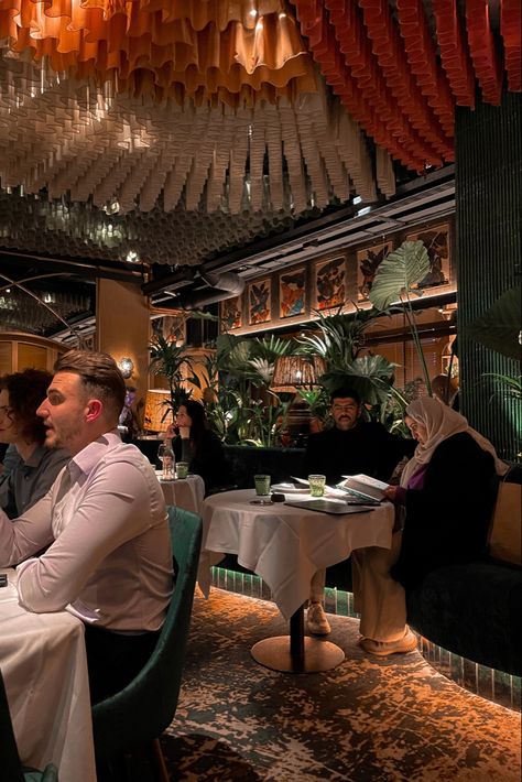 lifestyle restaurant luxury hotels food lifestyle london inspiration rainforest gardens American Restaurant Aesthetic, Amazónico London, Amazonico London, Rainforest Decor, Oldest Restaurant In The World, Beautiful Rainforest, Amazonico Restaurant London, Atomix Restaurant, Colorful Restaurant