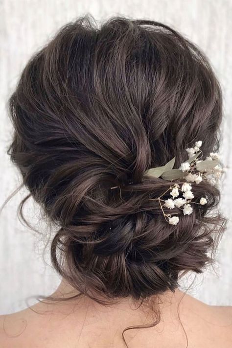 The wedding of your dreams takes a lot of planning. From choose a wedding dress to a wedding venue and it’s almost there.  You are literally counting... Low Updo Hairstyles, Hair Ideas Wedding, Updos Bridal, Weddinghair Updo, Bridal Hair Ideas, Low Updo, Wedding Hair Up, Wedding Updos, Updo Wedding