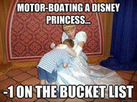 Disney Memes Funny, Humor Disney, Disney Quotes Funny, Funny Disney Memes, Art Jokes, Best Disney Movies, Dump A Day, Disney Memes, Motor Boats