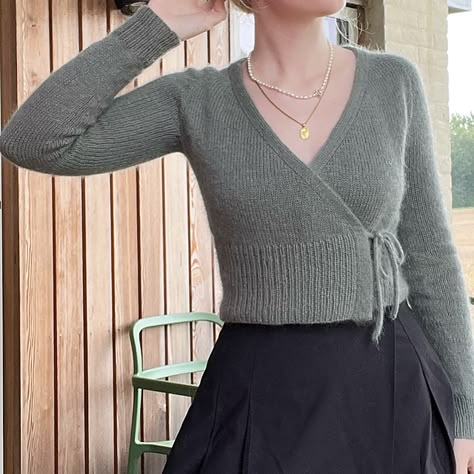 Robinson wrap cardigan - pattern by Florence Miller Knitted Wrap Top Pattern, Ballerina Wrap Top Knitting Pattern, Knit Wrap Cardigan, Knitted Wrap Top, Wrap Cardigan Knitting Pattern, Knit Wrap Sweater Pattern, Lace Weight Knitting Patterns, Fingering Weight Yarn Patterns Crochet, Wrap Cardigan Pattern