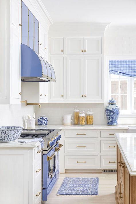 Caitlin Wilson, French Country Kitchens, French Country Kitchen, Interior Modern, Blue Kitchens, Dream House Interior, Counter Tops, Dream House Decor, White Cabinets