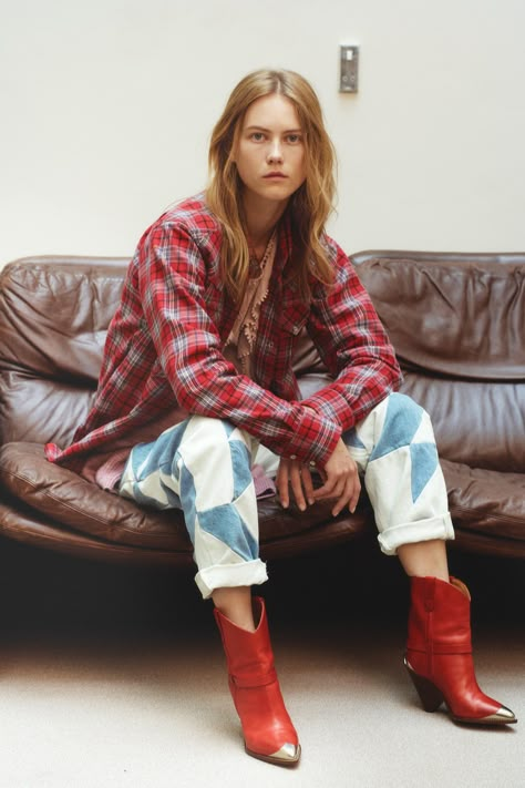 Isabel Marant Style, Botas Western, Etoile Isabel Marant, Runway Outfits, Mode Boho, Red Boots, Thanksgiving Outfit, Urban Outfits, Fashion Mode