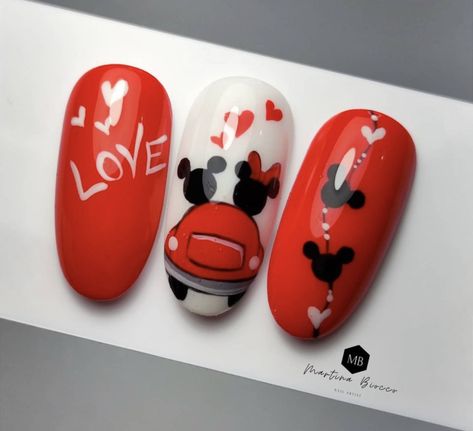 Rockabilly Nails, Garage Door Ideas, Christmas Nails Designs, Disneyland Nails, Disney Christmas Nails, Valentines Nail Art Designs, Mouse Nails, Luv Nails, Classy Nail Art Ideas