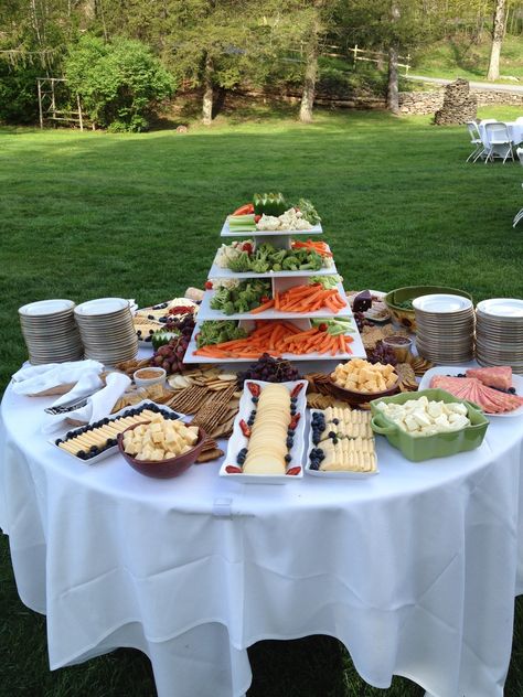 Wedding Appetizer Table, Wedding Food Buffet, Diy Wedding Buffet, Cocktail Hour Food, Wedding Food Ideas, Appetizer Table, Buffet Wedding Reception, Diy Wedding Food, Cheese Display