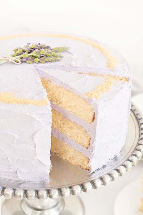 Vanilla And Lavender Cake, Lavender Vanilla Cake, Easter Cake Flavors, Honey Lavender Cake, Lavender Honey Cake, Bored Baking, Lavender Desserts, Lavender Cake Recipe, Honey Crystals