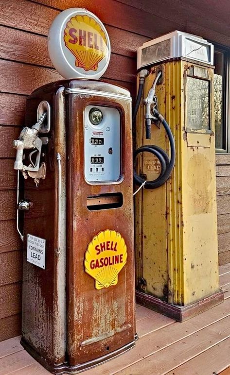 Vintage Petrol Pump, Retro Gas Station, Bristol Poster, Illustration Alphabet, Gasoline Station, Work Shop Building, Vintage Gas Station, Shell Gas Station, Old Gas Pumps