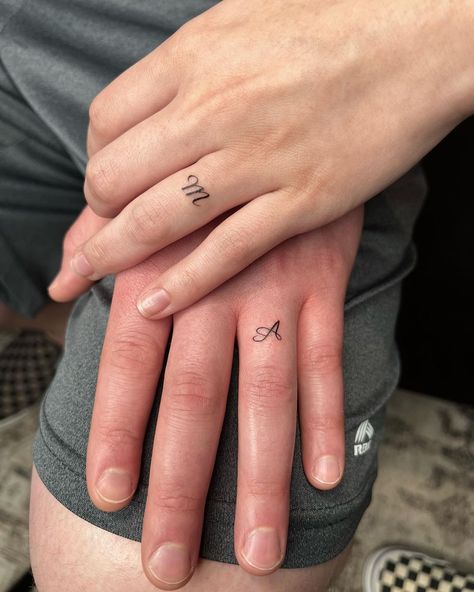 Back to the simple ✨✍🏽 | Instagram Simple Ring Tattoo, Husband And Wife Tattoos, Wife Tattoos, Married Couple Tattoos, Tattoo Wedding, Wife Tattoo, Tattoo Wedding Rings, Ring Tattoos, Couple Tattoos