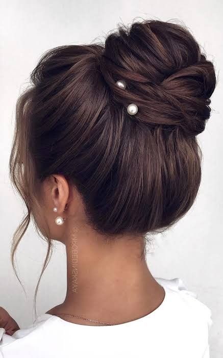 Hair Bun Design, Brides Made, Cute Bun Hairstyles, Wedding Hair Up, Guest Hair, Braided Bun Hairstyles, Simple Wedding Hairstyles, Bridal Hair Updo, Hair Buns