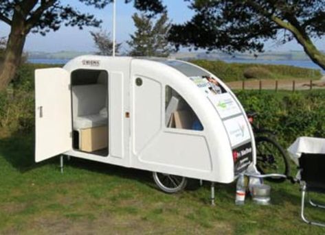 This foldable bicycle camper lets you live comfortably on the road Bicycle Camper, Tiny Mobile House, Foldable Bicycle, Tiny House Company, Bicycle Trailer, Bike Trailer, Teardrop Trailer, Custom Motorcycle, Camper Trailers