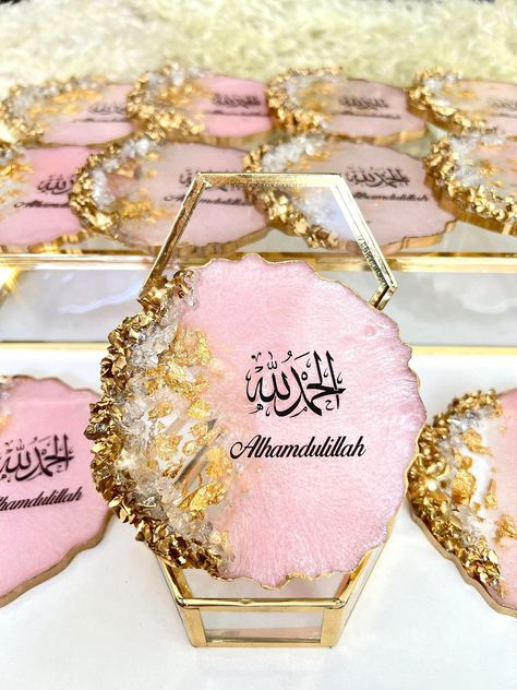 Bridesmaid Henna, Hajj Mubarak, Henna Night, Baby Favors, Wedding Giveaways, Wedding Initials, Islamic Wedding, Guest Gifts, Baby Shower Planning