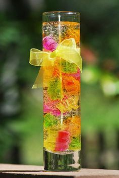 Gummy bear gel candle. Gel Candle Diy, Diy Candles Design, Gel Candle, Gel Candles, Kitchen Dinner, Soya Mumu, Candle Making Business, Making Candles, Candles Diy