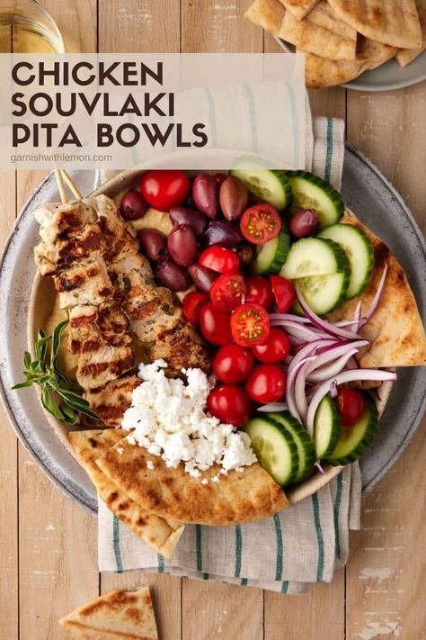 Make your own Greek food at home with this easy Chicken Souvlaki recipe. Thanks to the greek yogurt, lemon juice, and spices in this flavorful marinade dinner can be on the table in under an hour! Souvlaki Bowl, Chicken Souvlaki Marinade, Chicken Souvlaki Pita, Souvlaki Pita, Chicken Souvlaki Recipe, Greek Meals, Souvlaki Marinade, Greek Chicken Souvlaki, Souvlaki Recipe