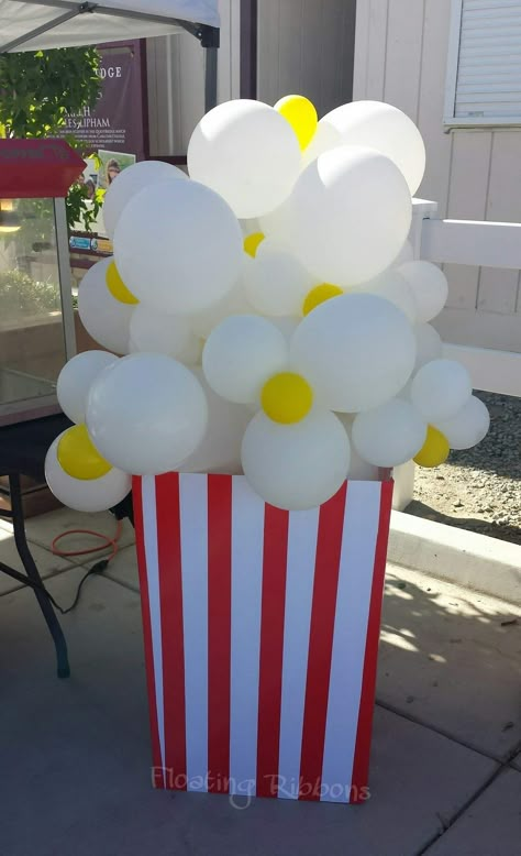 Deco Cinema, Carnival Birthday Party Theme, Movie Night Birthday Party, Movie Themed Party, Circus Theme Party, Carnival Themed Party, Popcorn Party, Movie Night Party, Circus Birthday Party