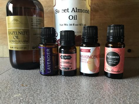 Skin Oil Recipe, Essential Oils For Dry Skin, Body Oil Recipe, Palmarosa Essential Oil, Oil For Dry Skin, Dry Skin Remedies, Using Essential Oils, Essential Oils For Skin, Aromatherapy Blends